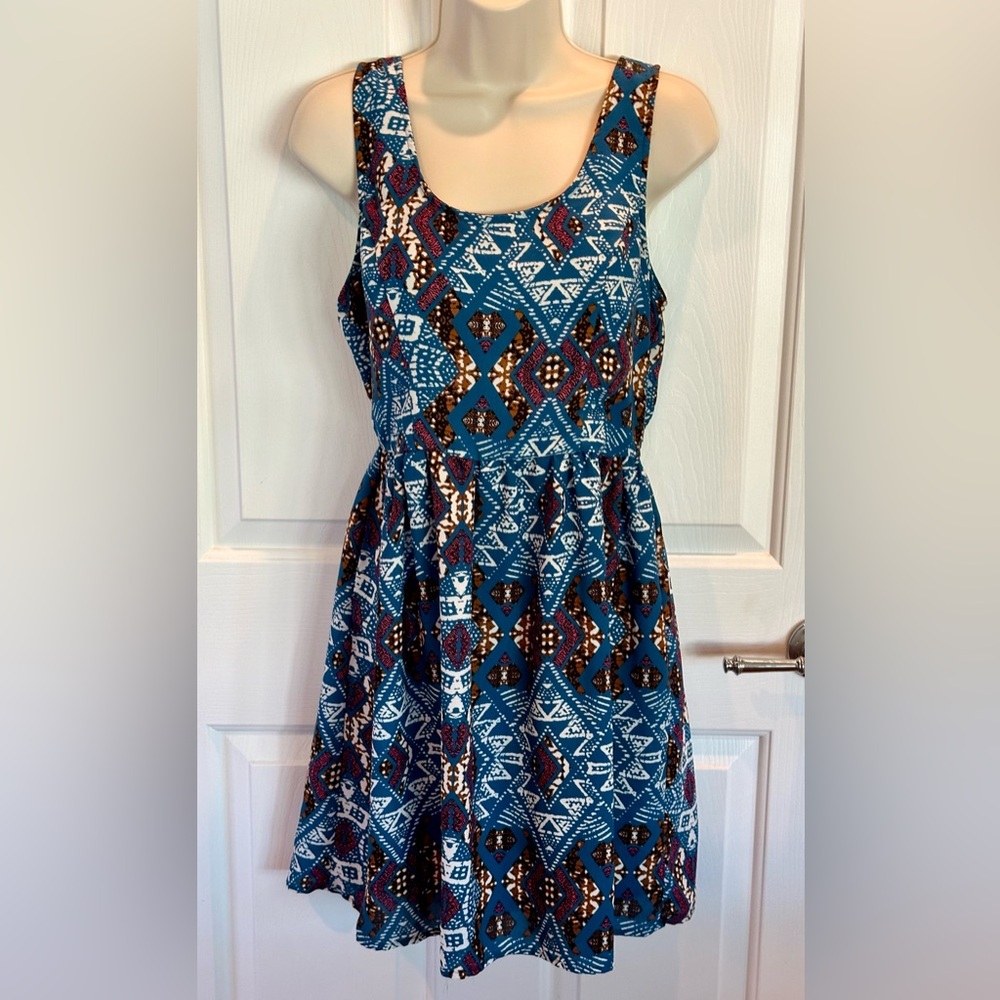 xhilaration Sundress Medium Aztek design EUC Blue Rust Pink. Cutout back.